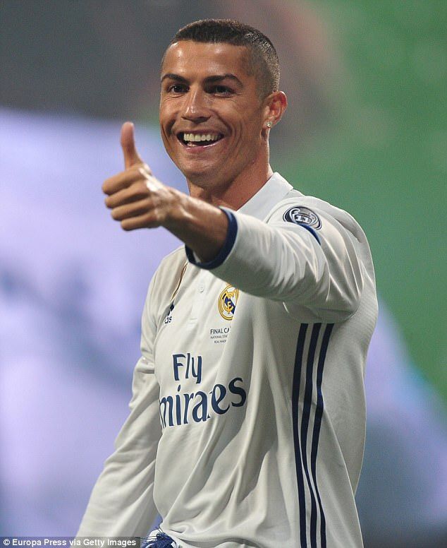もう訳がわからなくなってきた クリスティアーノ ロナウドに双子の男女が誕生 Cristiano Ronaldo Welcomes The Birth Of Twins マリポサのセレブリティウォッチ もう訳がわからなくなってきた クリスティアーノ ロナウドに双子の男女が誕生 Cristiano Ronaldo Welcomes The Birth Of Twins マリポサのセレブリティウォッチ