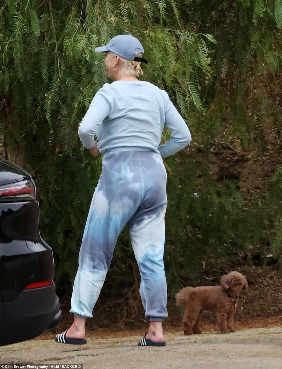 まだお腹が大きい 産後2ヶ月のケイティ ペリーがオーランド ブルームとlaでお出かけ Katy Perry Enjoys A Stroll On Her Birthday マリポサのセレブリティウォッチ まだお腹が大きい 産後2ヶ月のケイティ ペリーがオーランド ブルームとlaでお出かけ Katy Perry Enjoys A Stroll On Her Birthday マリポサのセレブリティウォッチ