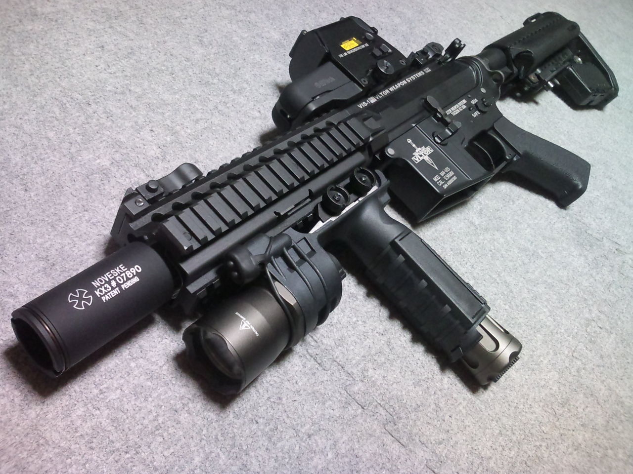 再始動 : 銃と車と映画と音楽と多趣味な男の独り言