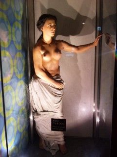 ぼの子マニア 蝋人形の館です