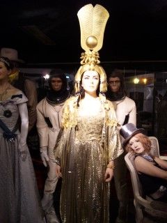 ぼの子マニア 蝋人形の館です