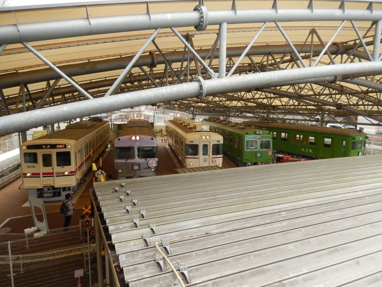 保存車で見る貫通路渡り板の歴史 : もやしの京王解説