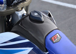 ZERO-G 第二弾！WR250R/X用カーボンタンクカバー予約開始、なう