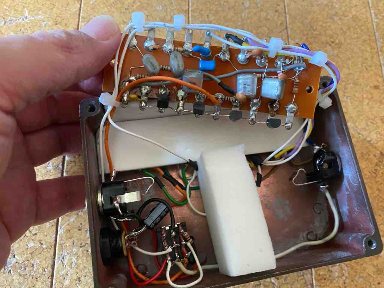 Golden Valve のクローン かもしれない？ : 楽器いじり