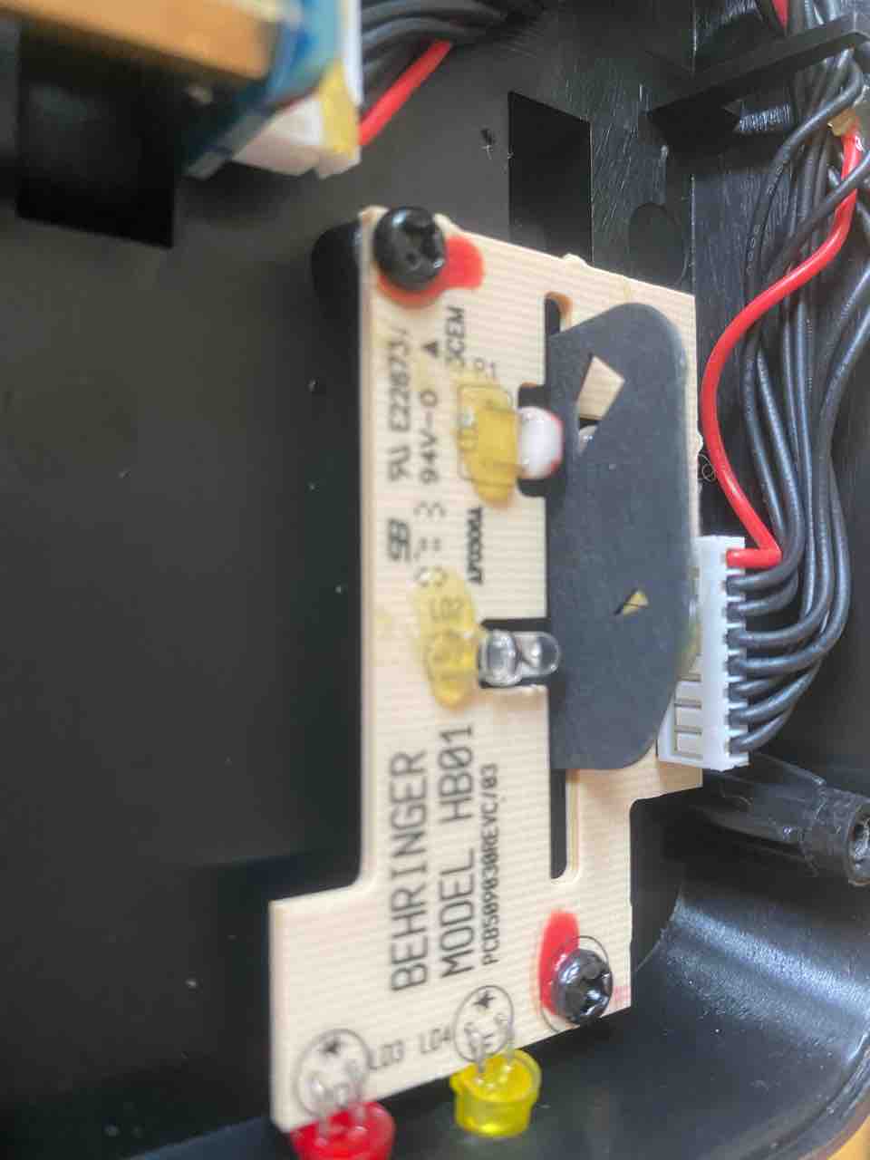 光学式ワウ BEHRINGER HB01 Hellbabe : 楽器いじり