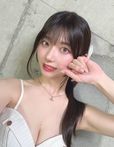 AV女優『瀬戸環奈』、パチンコ屋にイベント来店し、ファンが大集結wwwwwwww