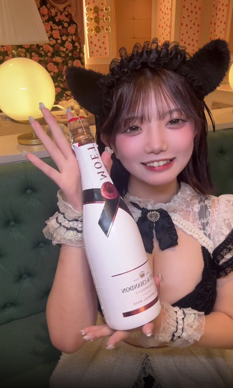 【動画】秋葉原の最強おっぱいコンカフェ嬢がこちらｗｗｗｗｗｗｗｗｗｗｗｗｗｗ