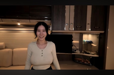 【画像】日本人にやってきた韓国語の先生、顔はちょっとクセがあるがめちゃくちゃエロいшшшшшшшшшшшш