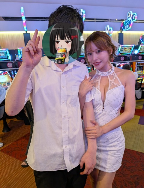 AV女優のパチ屋来店がエロすぎるｗｗｗｗｗｗ