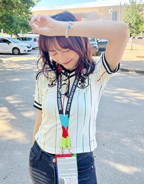 元日向坂の影山優佳さん「代表のユニフォーム、キッズ用だと摩擦がなく心地良いです♥」 おっぱいが素晴らしいと話題に