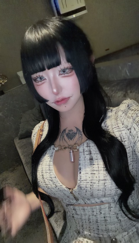 【画像】幻影旅団メンバーの女、発見されてしまうｗｗｗｗｗｗｗｗｗ