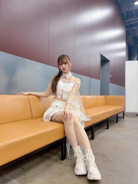 【画像】シャニマス声優さん(28)、スッケスケのえちえち衣装でﾊﾟｼｬﾘ
