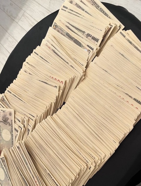 【画像】まんさん「ブスだけど稼げる」…女の人生がイージーモードすぎると話題に