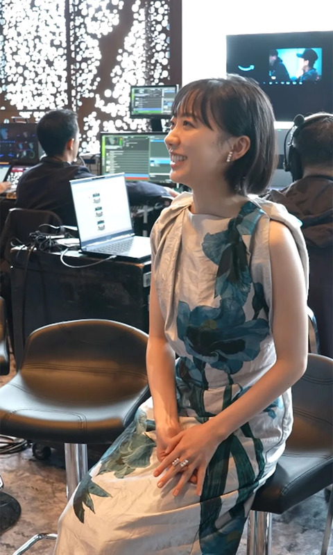 【悲報】 日本人さん「え、まって、芦田愛菜ちゃんのドレスがシワシワなんですけど！？」