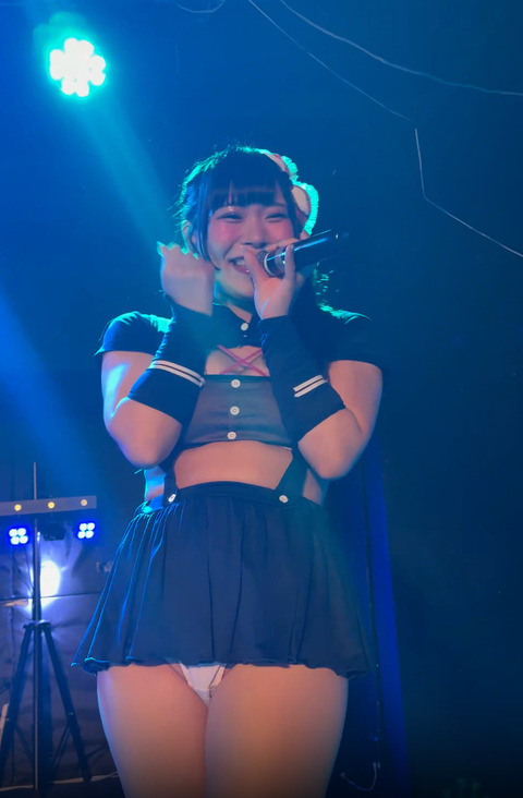 アイドルのパンチラ、限界突破