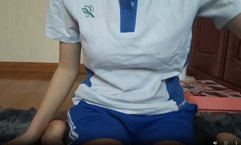 【動画】体操服J○、我々に極上おっぱいを見せてくれる