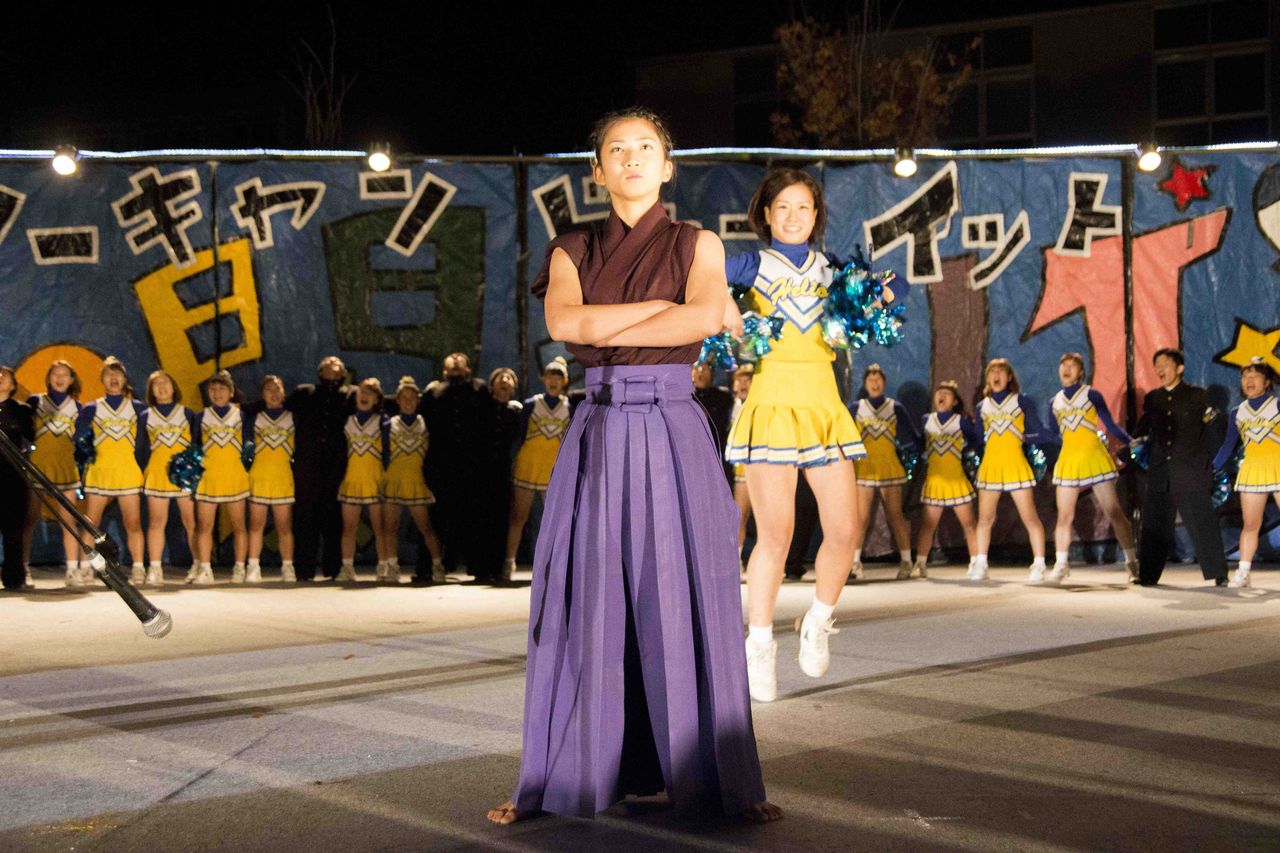 後夜祭に00人 女性応援団長最後の大舞台 ブースポブログ