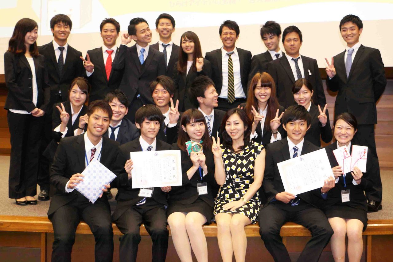 商学部主催kubic 明治大牛尾ゼミの学生が優勝 ブースポブログ