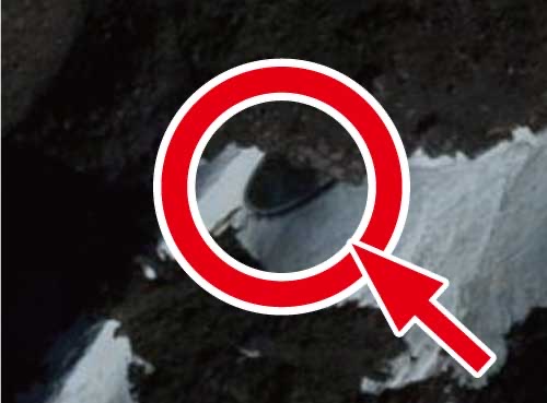 南極の岩場でUFOが隠れてるのを発見 グーグルマップ（画像あり）