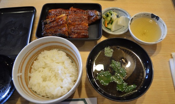 うなぎの長焼き定食