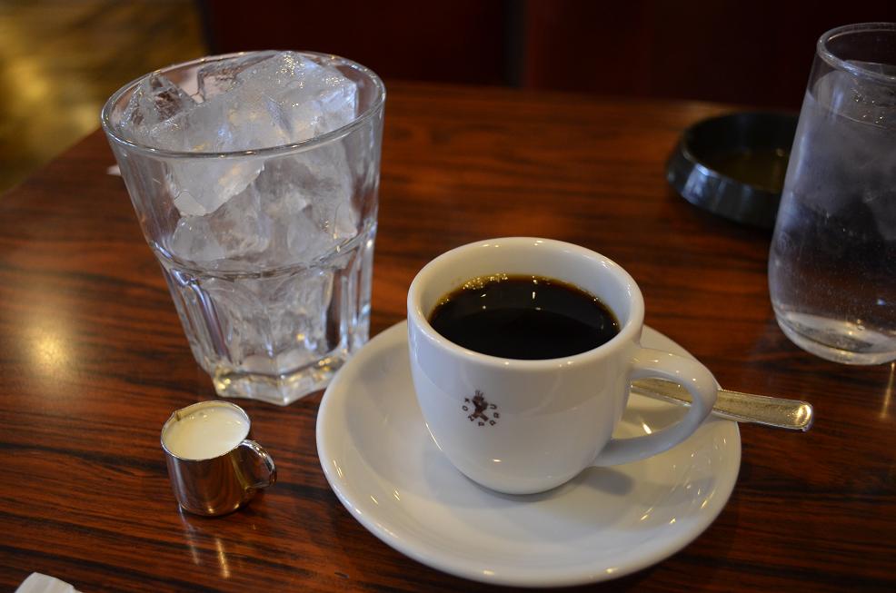 名古屋の老舗喫茶店 コンパル 大須本店 で名物 エビフライサンドを食べてきました Neetral Life
