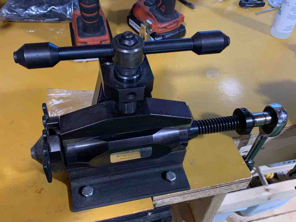 ゴルフのシャフト抜き器（ヘッド抜き器）とシャフト5本（おまけにもう