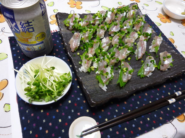 拷問 豆アジの二色寿司 房総フィッシング 拷問 豆アジの二色寿司 房総フィッシング