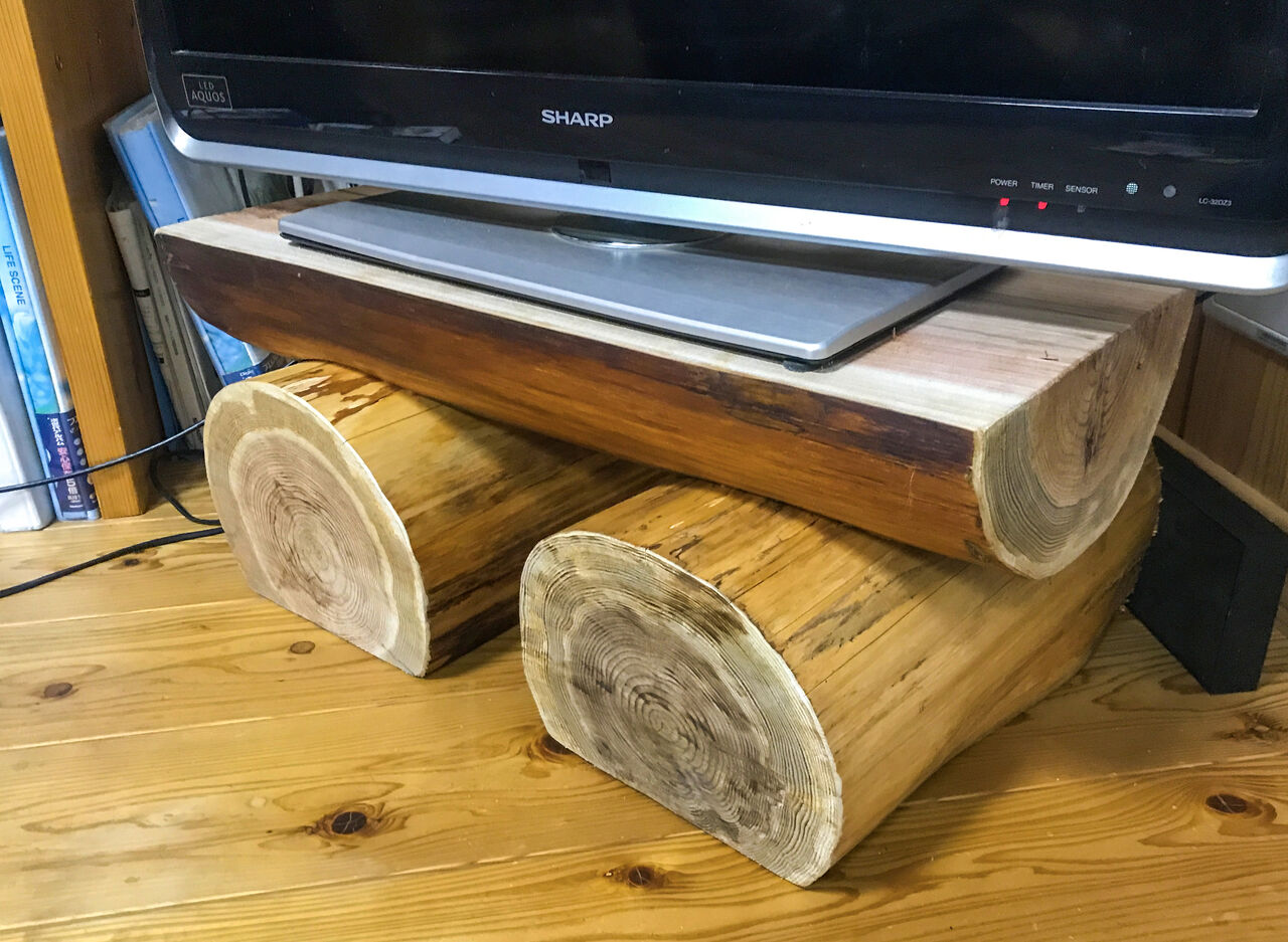 丸太のテレビ台を自作してみた 房総爆釣日記