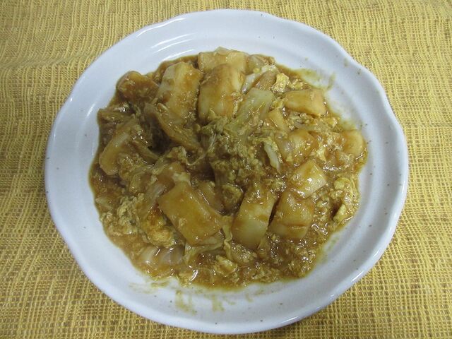 はんぺんのカレー卵とじ ごはんにするよ