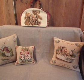 アリスクッション