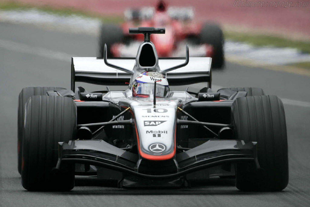 配色分析 #71 ~ West McLaren Mercedes MP4-20 ~ : カラフルな光の世界