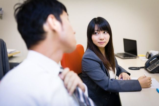 女先輩社員と寝てしまったんやが