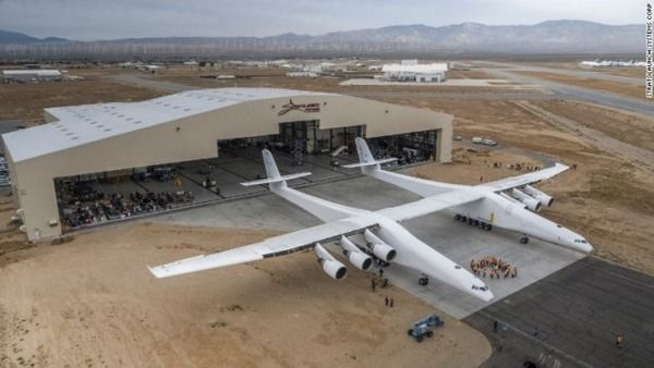 【悲報】世界最大の航空機、キショイ