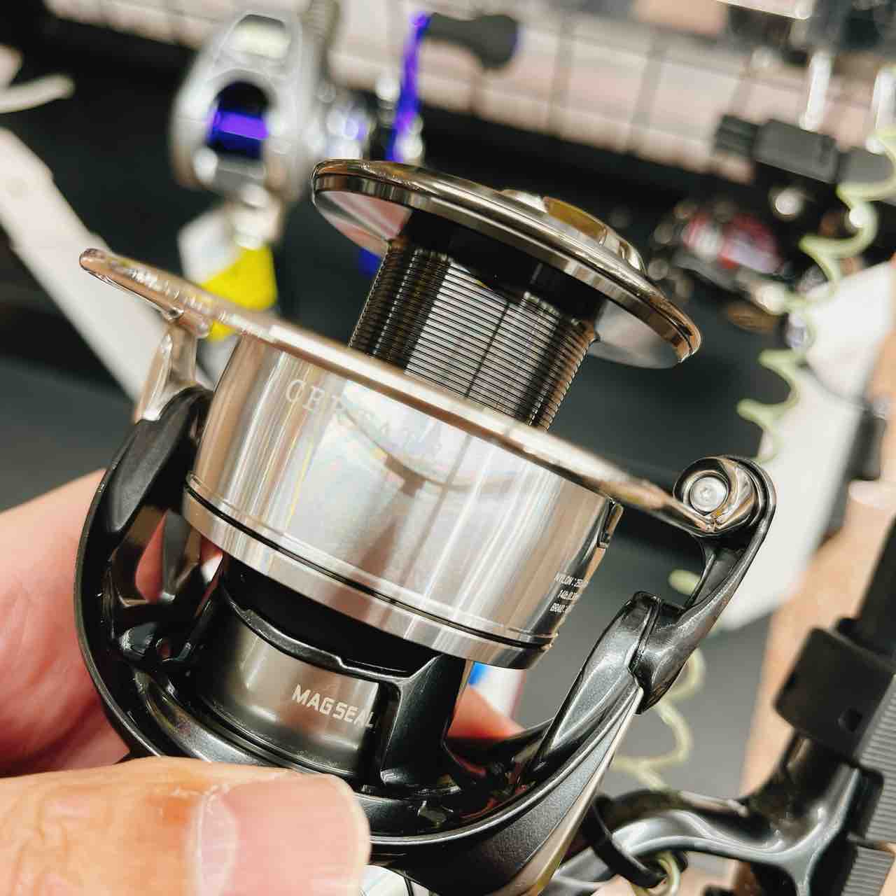 美品 ダイワ 24セルテートLT5000D-XH ベアリング追加 DAIWA