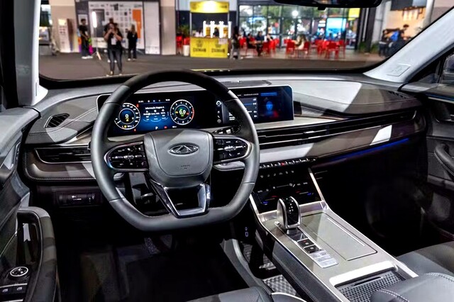 Tyggo-5x-2027-interior2