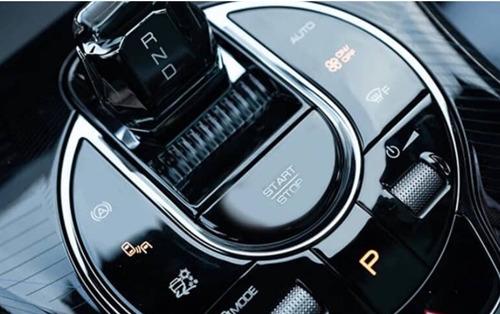 _Achinglingcar01dialshift