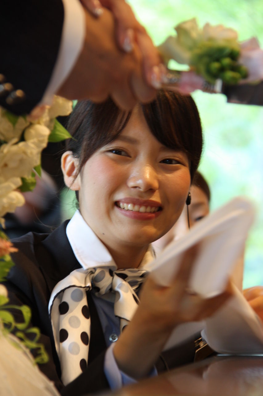 安野 由美 