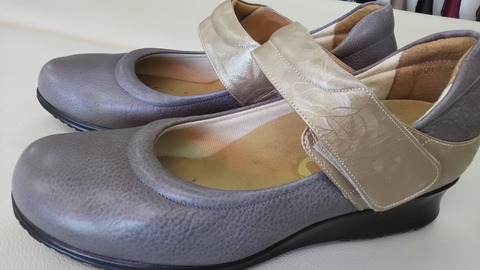 新作  Jollier  パンプス