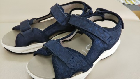 ストレッチウォーカー・サンダル  Nikiti