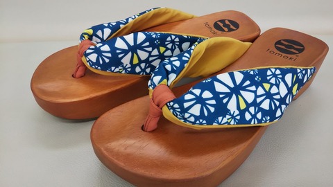 下駄tamakiを履いて、カランコロン。