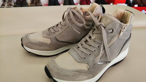CITY WALKER シンプルでスタイリッシュ