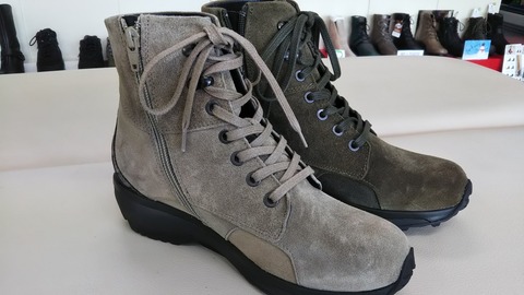 ハイカットシューズ、CITY WALKER  30111  ミルトン