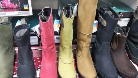 10月1日から11月11日まで、冬物商品早期ご購入で5.000円相当のインソールプレゼント。
