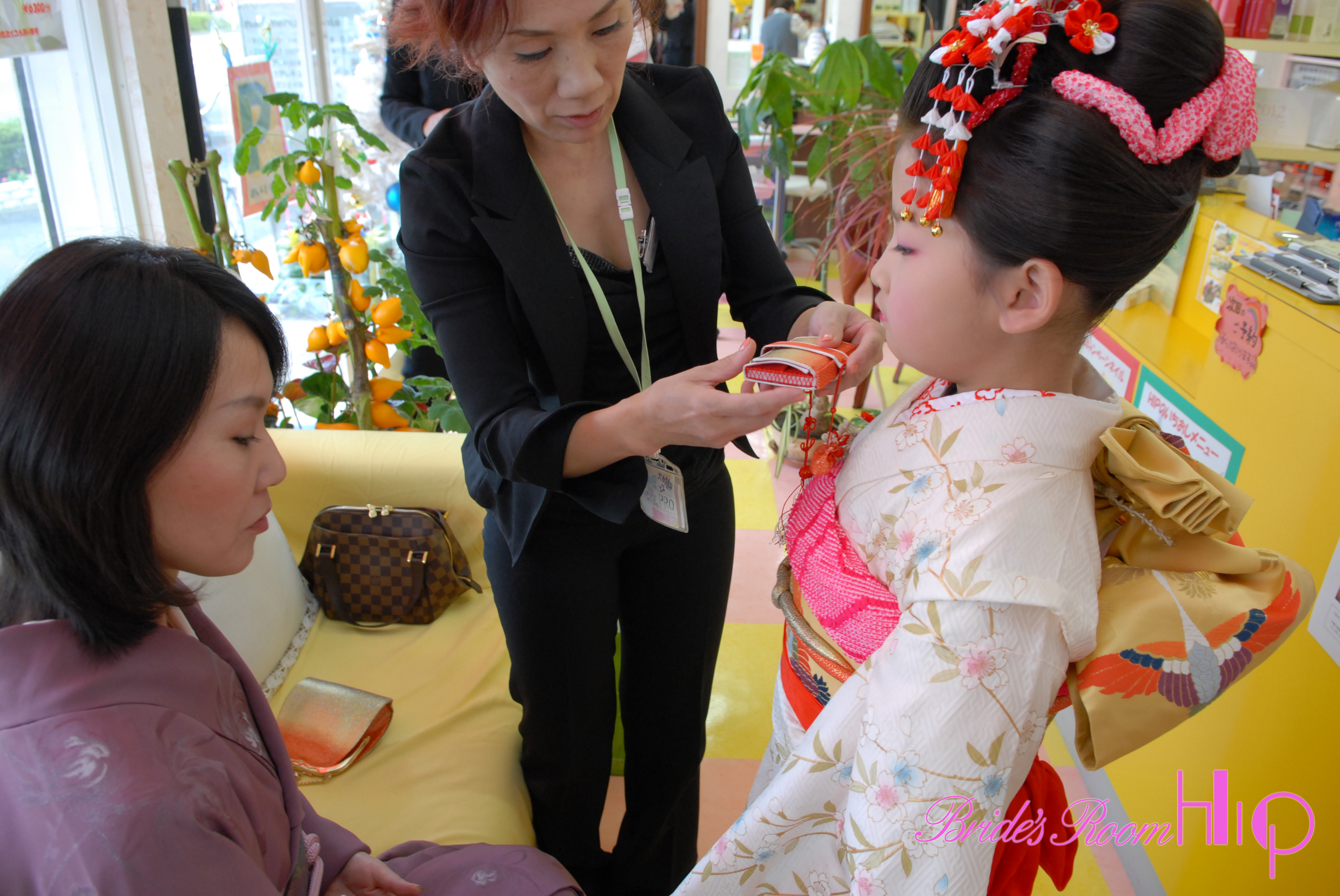 七五三7才 母から娘へ ー筥迫の儀ー ブライズルームヒップ 七五三7才 母から娘へ ー筥迫の儀ー ブライズルームヒップ
