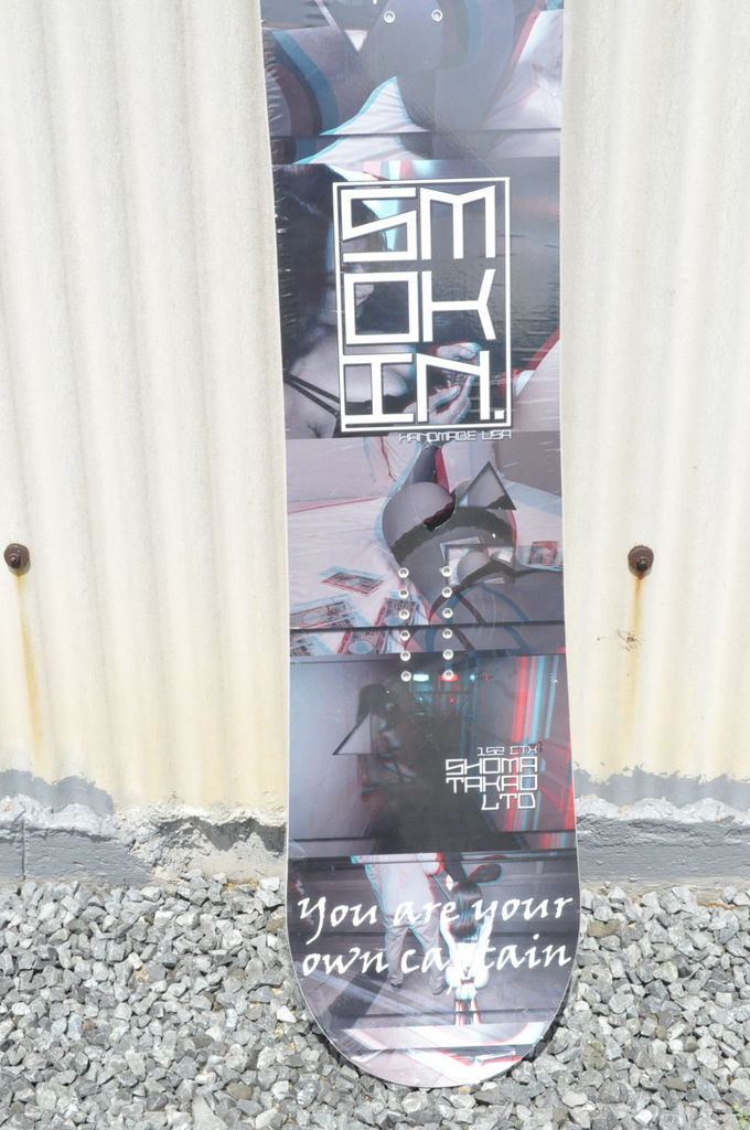 SMOKIN スノーボード ホワイト TTX152 SMOKIN スノーボード ホワイト TTX152(Smokin Snowboards)