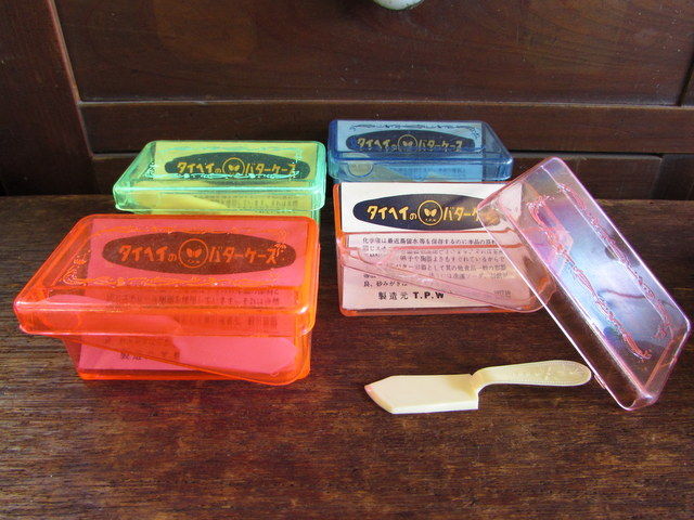 昭和レトロな小型バターケース 携帯用プラケース 古雑貨 古家具 Brisee ブリゼ 古道具 アンティーク レトロ