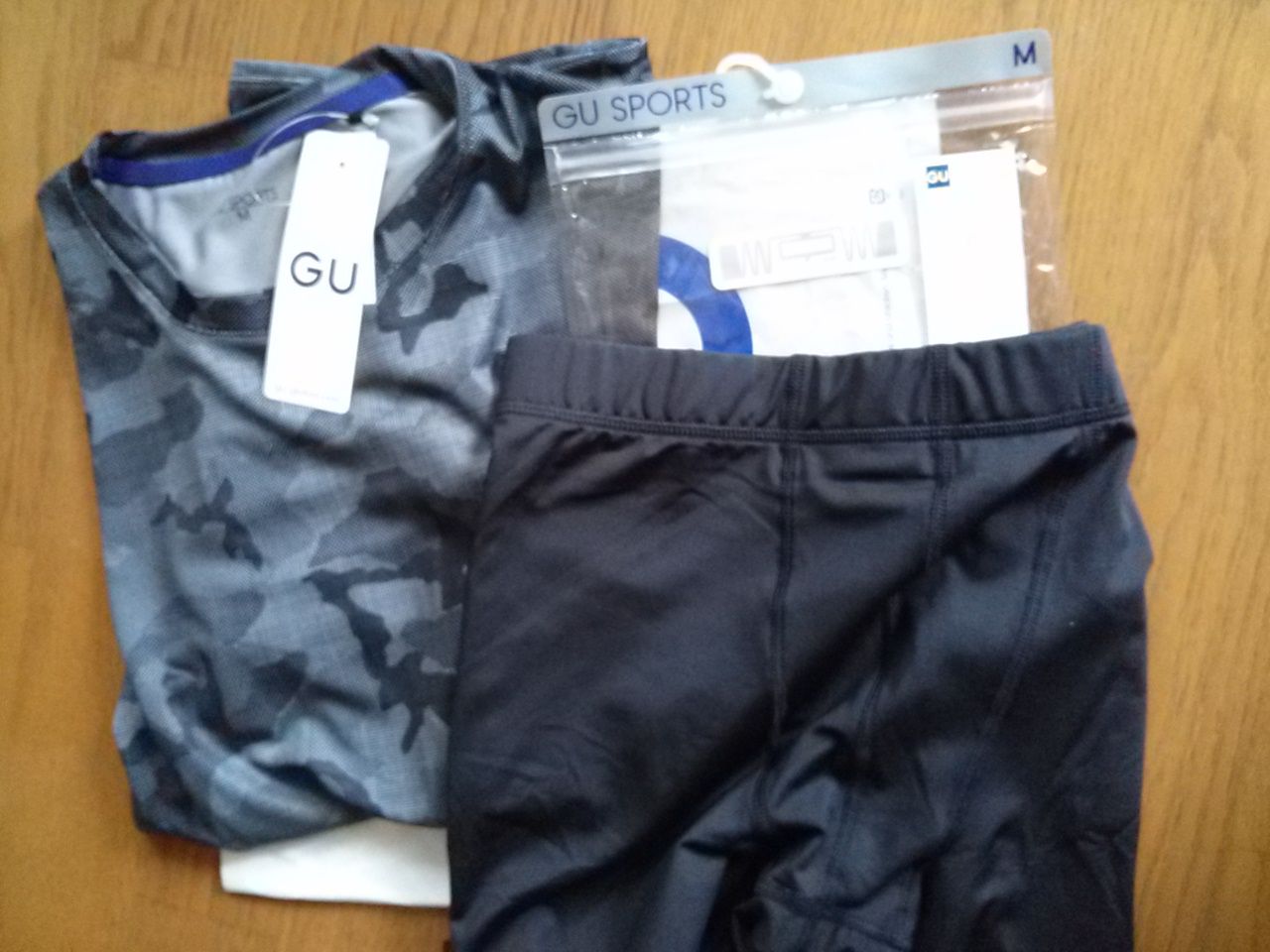 Gu Sportsのスポーツｔとスポーツレギンス 今日は今日でしかないのさ