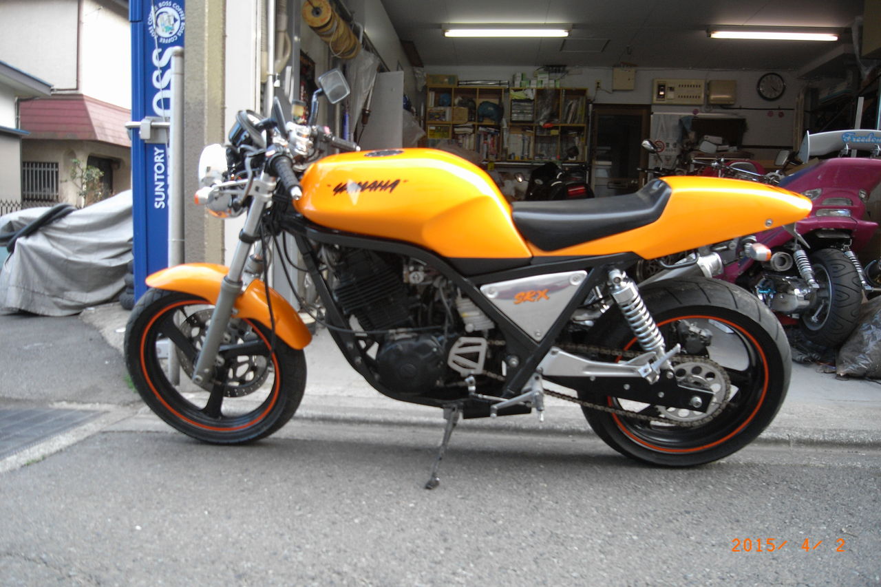 ヤマハSRX K&H シングルシート XSR900 シングルシート A ステッチ｜K＆H