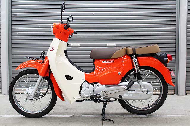 動画アップ スーパーカブ110タイ仕様 タンデムシート フロントキャリア標準装備 ポップな3カラー 24 9万円 税込 バイク館 Sox ブログ 珍しい独自輸入バイクが多数あります 動画アップ スーパーカブ110タイ仕様 タンデムシート フロントキャリア標準装備 ポップな3カラー 24 9万円 税込 バイク館 Sox ブログ 珍しい独自輸入バイクが多数あります