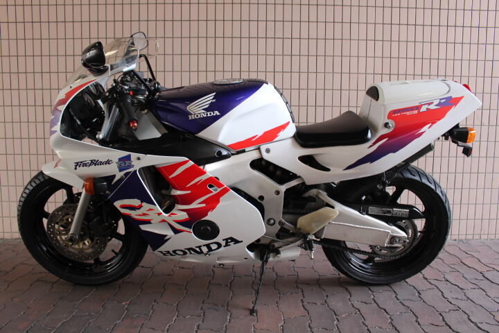 バイク館sox葛飾店より Cbr250rr 4気筒エンジン バイク館 Sox ブログ 珍しい独自輸入バイクが多数あります